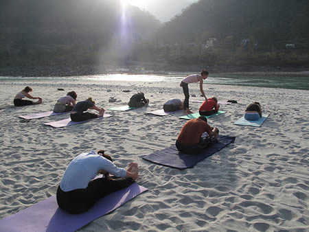yoga-retreat-india-Rishikesh